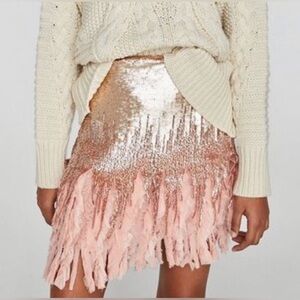Zara contrasting rose gold sequin & pink feathers miniskirt Size small waist 32”